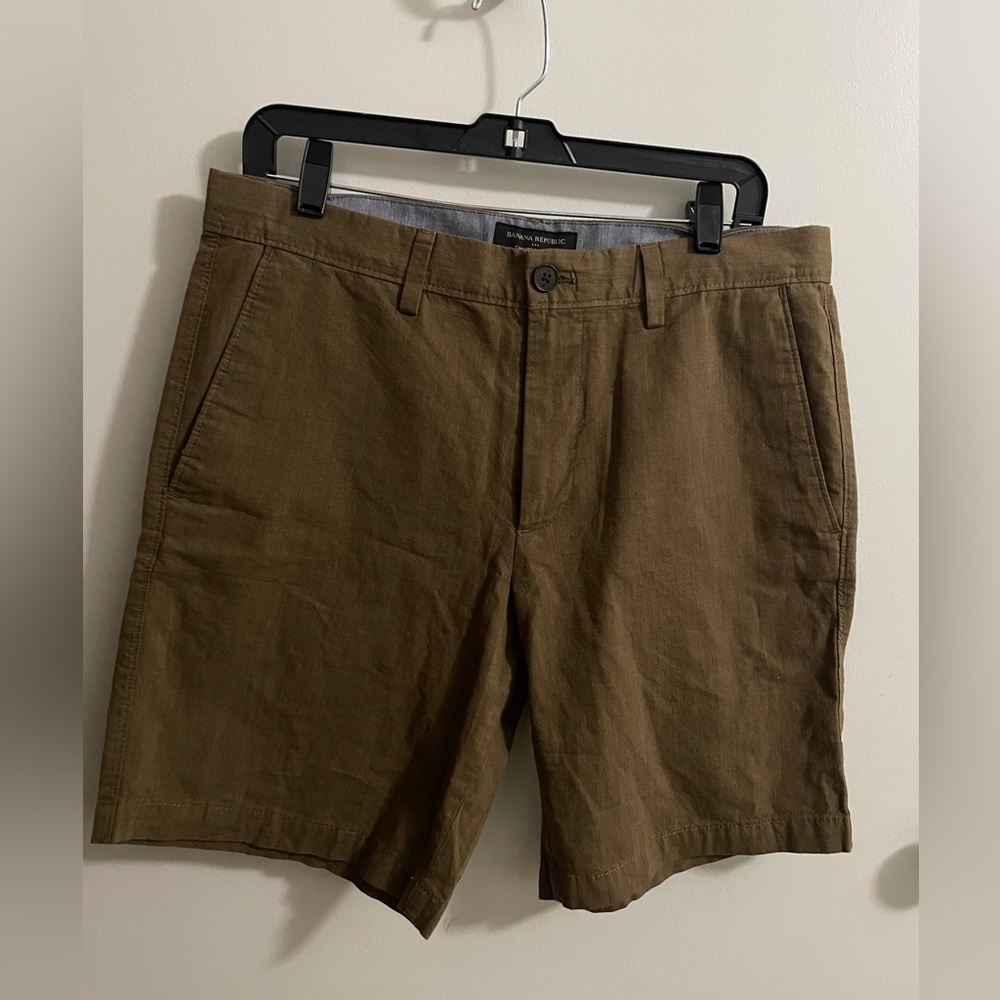 Banana Republic Men's 9” Chambray Short Size 32"
